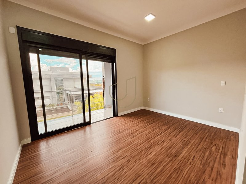 Casa com 3 Dormitórios no Reserva Rudá Avenida Robson Custódio Machado São José dos Campos - 