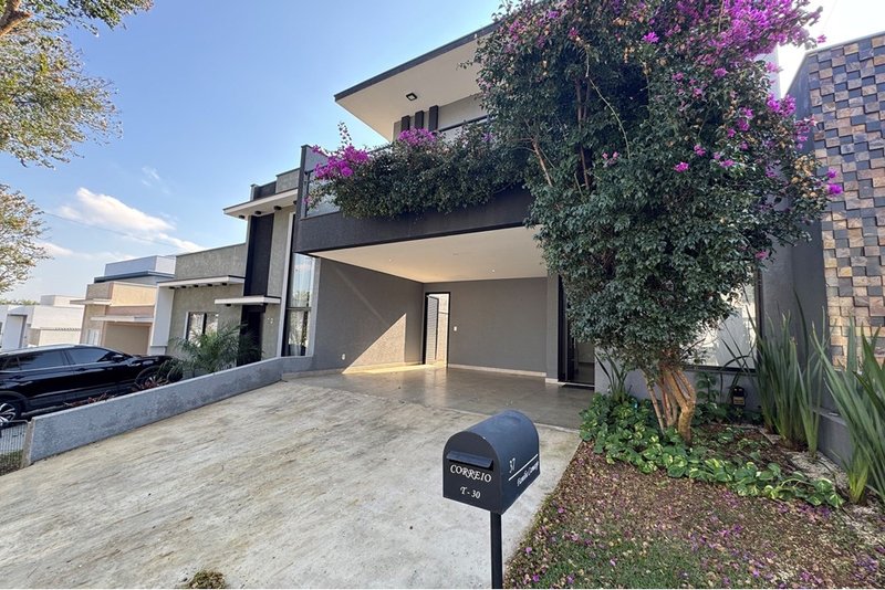Casa à venda, 150m - 3 Dorm. 1 suíte com closet - R$ 1.195.000 - Energia Solar - Sorocaba Avenida Paraná Sorocaba - 