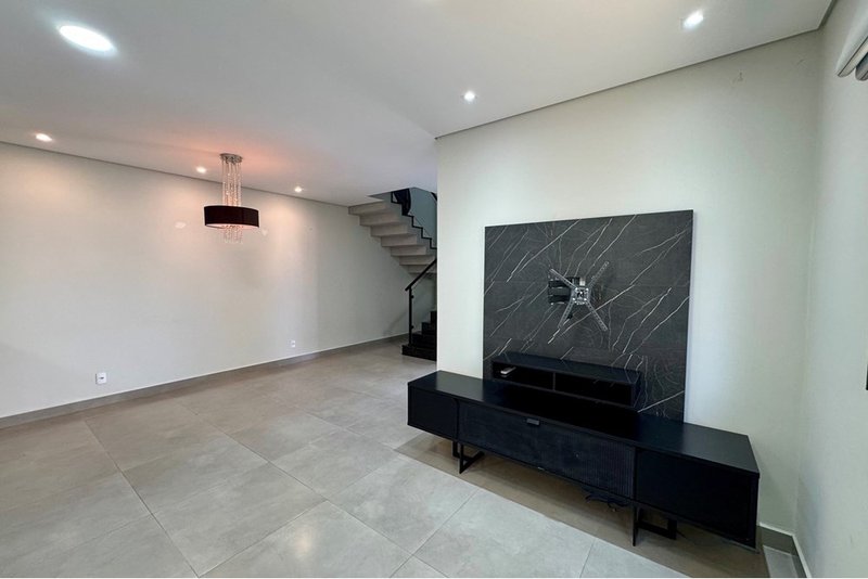 Casa à venda, 150m - 3 Dorm. 1 suíte com closet - R$ 1.195.000 - Energia Solar - Sorocaba Avenida Paraná Sorocaba - 