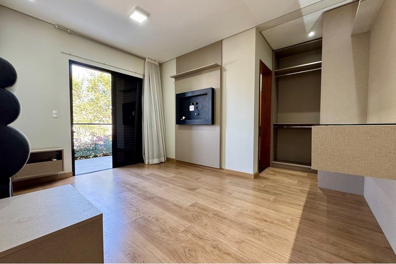 Casa à venda, 150m - 3 Dorm. 1 suíte com closet - R$ 1.195.000 - Energia Solar - Sorocaba Avenida Paraná Sorocaba - 