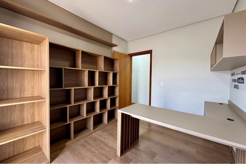 Casa à venda, 150m - 3 Dorm. 1 suíte com closet - R$ 1.195.000 - Energia Solar - Sorocaba Avenida Paraná Sorocaba - 