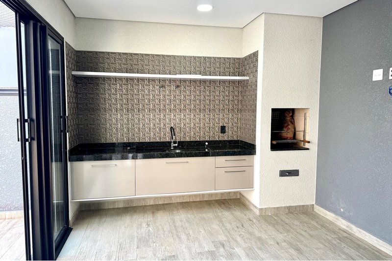 Casa à venda, 150m - 3 Dorm. 1 suíte com closet - R$ 1.195.000 - Energia Solar - Sorocaba Avenida Paraná Sorocaba - 