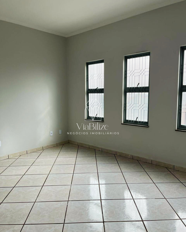Jardim Almira, Mogi Guaçu, próximo ao Supermercado Ponto Novo - Casa à venda  Mogi Guaçu - 