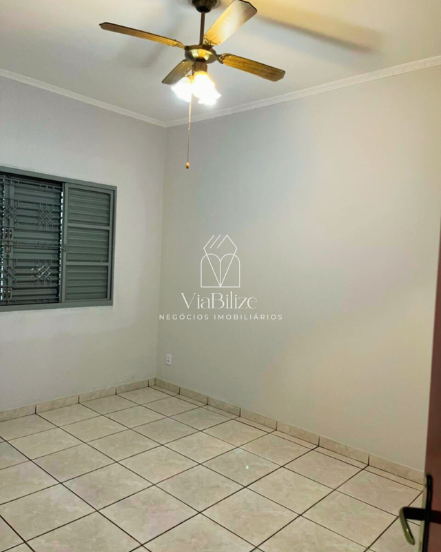 Jardim Almira, Mogi Guaçu, próximo ao Supermercado Ponto Novo - Casa à venda  Mogi Guaçu - 