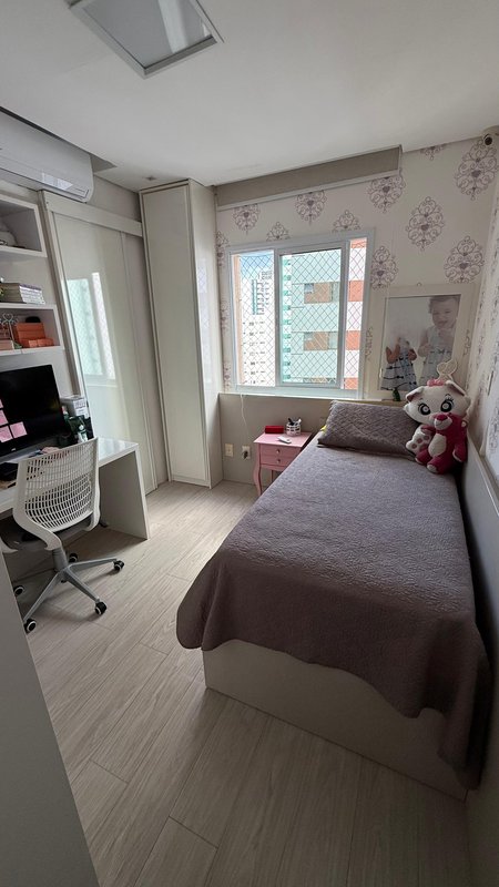 APARTAMENTO 4 QUARTOS 2 SUÍTES VARANDA GOURMET 4 GARAGENS PISCINA À VENDA CAMINHO ÁRVORES Alameda dos Flamboyants Salvador - 