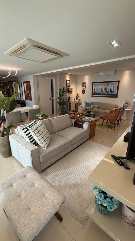 APARTAMENTO 4 QUARTOS 2 SUÍTES VARANDA GOURMET 4 GARAGENS PISCINA À VENDA CAMINHO ÁRVORES Alameda dos Flamboyants Salvador - 