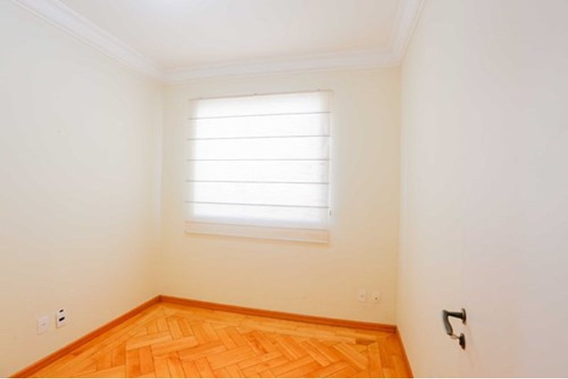 Casa à Venda, 468m 3 Suites - R$ 2.300.000 – Cond. Angelo Vial -Parque Campolim – Sorocaba Avenida Mário Campolim Sorocaba - 