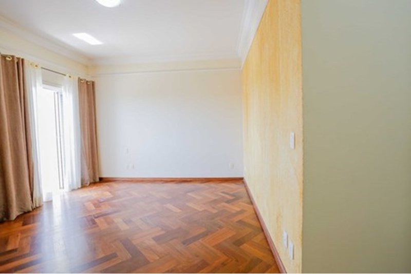 Casa à Venda, 468m 3 Suites - R$ 2.300.000 – Cond. Angelo Vial -Parque Campolim – Sorocaba Avenida Mário Campolim Sorocaba - 