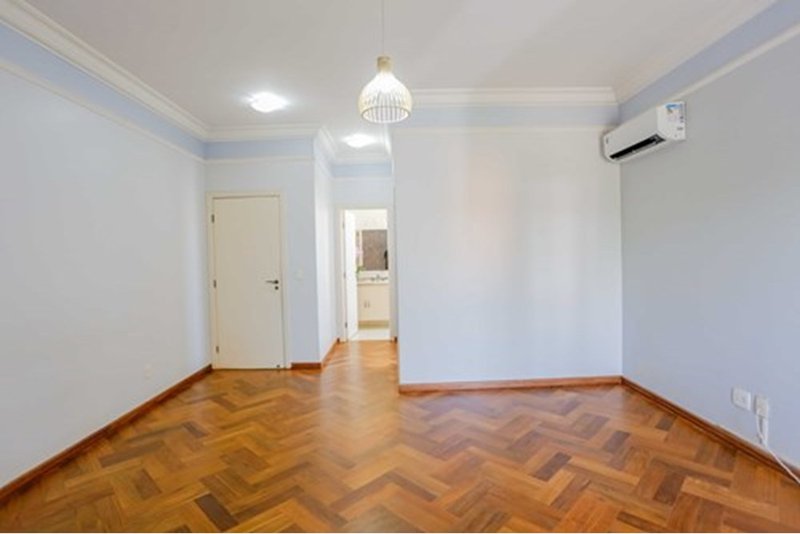 Casa à Venda, 468m 3 Suites - R$ 2.300.000 – Cond. Angelo Vial -Parque Campolim – Sorocaba Avenida Mário Campolim Sorocaba - 
