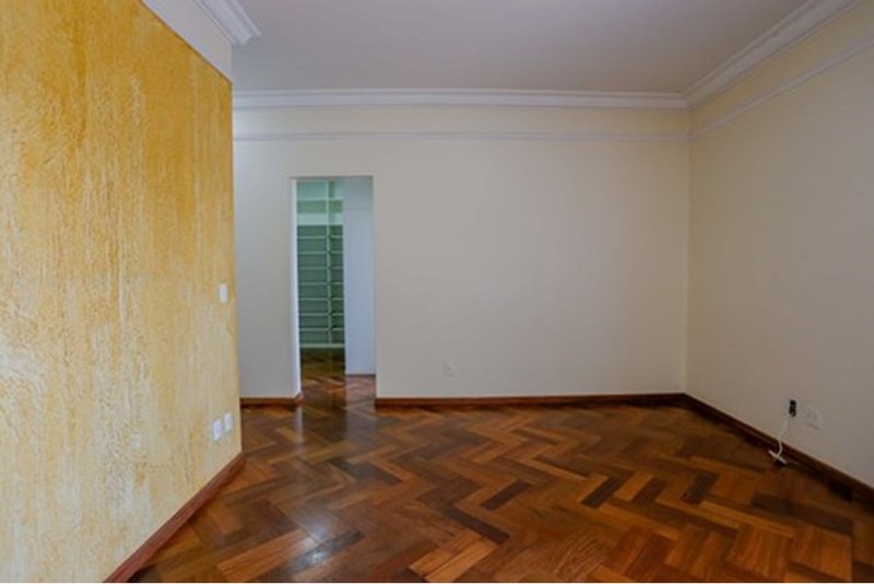 Casa à Venda, 468m 3 Suites - R$ 2.300.000 – Cond. Angelo Vial -Parque Campolim – Sorocaba Avenida Mário Campolim Sorocaba - 