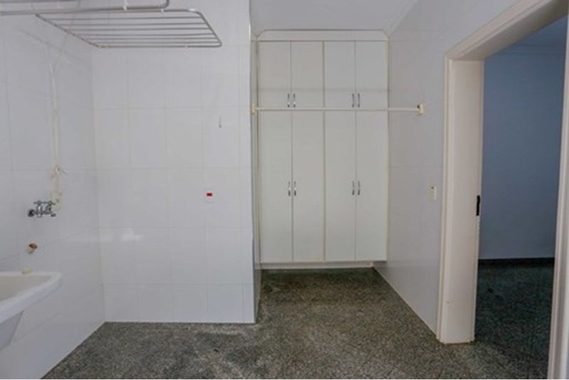 Casa à Venda, 468m 3 Suites - R$ 2.300.000 – Cond. Angelo Vial -Parque Campolim – Sorocaba Avenida Mário Campolim Sorocaba - 