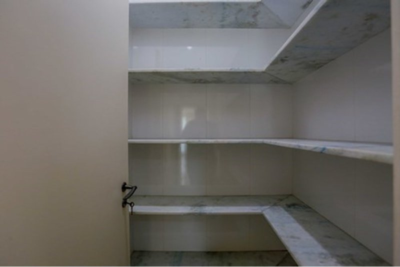 Casa à Venda, 468m 3 Suites - R$ 2.300.000 – Cond. Angelo Vial -Parque Campolim – Sorocaba Avenida Mário Campolim Sorocaba - 