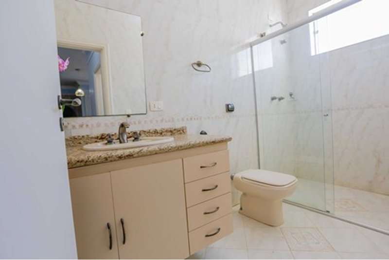 Casa à Venda, 468m 3 Suites - R$ 2.300.000 – Cond. Angelo Vial -Parque Campolim – Sorocaba Avenida Mário Campolim Sorocaba - 
