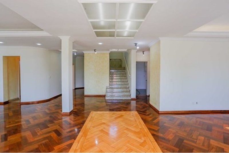 Casa à Venda, 468m 3 Suites - R$ 2.300.000 – Cond. Angelo Vial -Parque Campolim – Sorocaba Avenida Mário Campolim Sorocaba - 