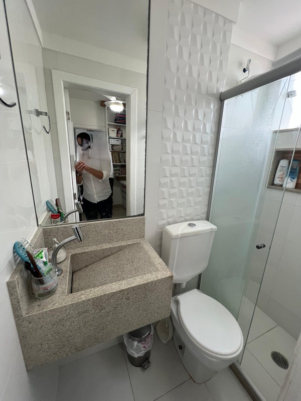 APARTAMENTO 2 QUARTOS SUÍTE GABINETE LAVABO NASCENTE GARAGEM ELEVADOR À VENDA PITUBA! Rua Anthenor Tupinambá Salvador - 