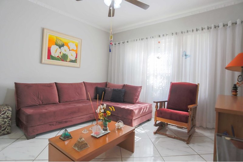 Casa à venda, 144m - 2 Dorm. 1 suíte, 15 vagas sendo 5 cobertas, quintal amplo - Sorocaba Rua Nicolau Archilla Rodrigues Sorocaba - 