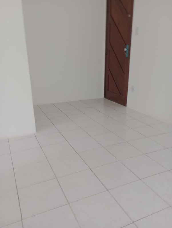 APARTAMENTO QUARTO E SALA SUÍTE COZINHA DEPENDÊNCIA ÁREA DE SERVIÇO À VENDA EM AMARALINA! Rua Visconde de Itaborahy Salvador - 