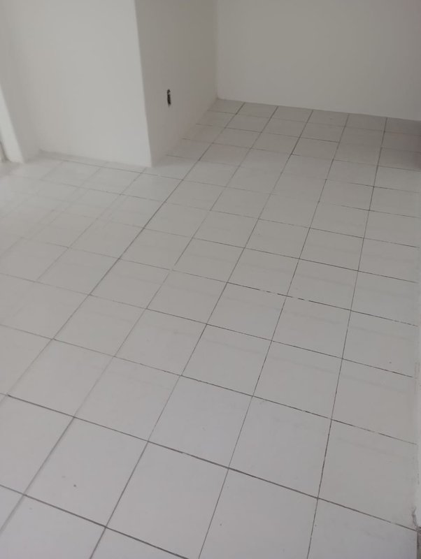 APARTAMENTO QUARTO E SALA SUÍTE COZINHA DEPENDÊNCIA ÁREA DE SERVIÇO À VENDA EM AMARALINA! Rua Visconde de Itaborahy Salvador - 