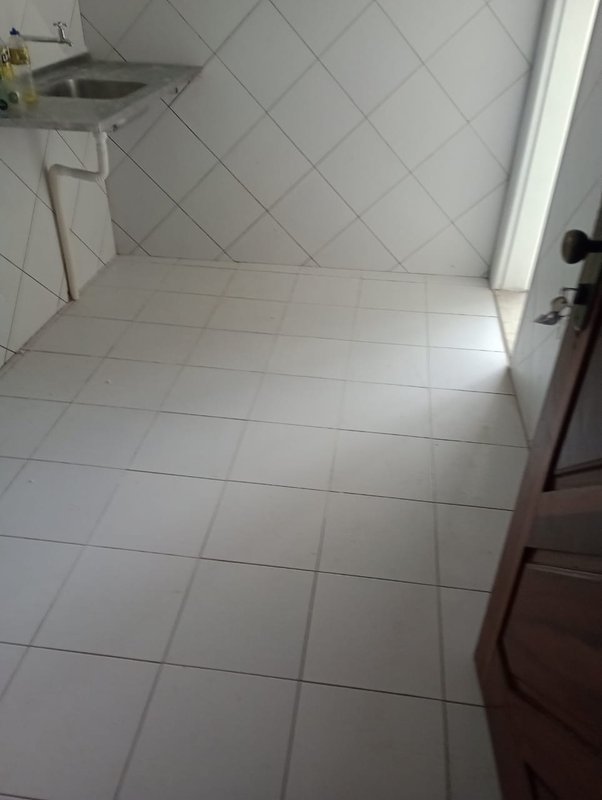 APARTAMENTO QUARTO E SALA SUÍTE COZINHA DEPENDÊNCIA ÁREA DE SERVIÇO À VENDA EM AMARALINA! Rua Visconde de Itaborahy Salvador - 