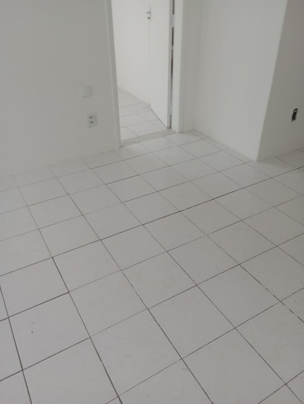 APARTAMENTO QUARTO E SALA SUÍTE COZINHA DEPENDÊNCIA ÁREA DE SERVIÇO À VENDA EM AMARALINA! Rua Visconde de Itaborahy Salvador - 