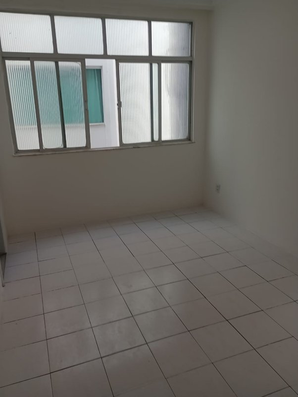 APARTAMENTO QUARTO E SALA SUÍTE COZINHA DEPENDÊNCIA ÁREA DE SERVIÇO À VENDA EM AMARALINA! Rua Visconde de Itaborahy Salvador - 