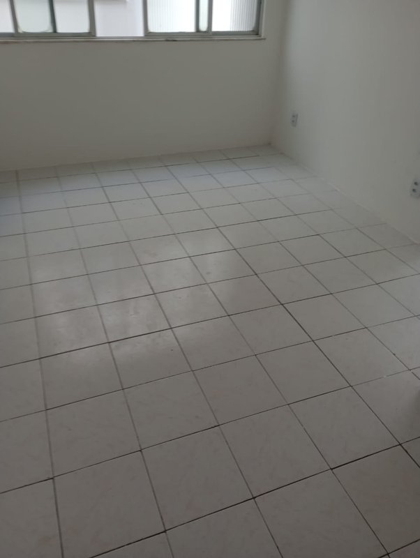 APARTAMENTO QUARTO E SALA SUÍTE COZINHA DEPENDÊNCIA ÁREA DE SERVIÇO À VENDA EM AMARALINA! Rua Visconde de Itaborahy Salvador - 