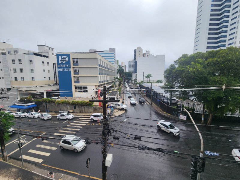 APARTAMENTO 3 QUARTOS SUÍTE HOME OFFICE GARAGEM REFORMADO À VENDA NA GRAÇA! Avenida Princesa Leopoldina Salvador - 