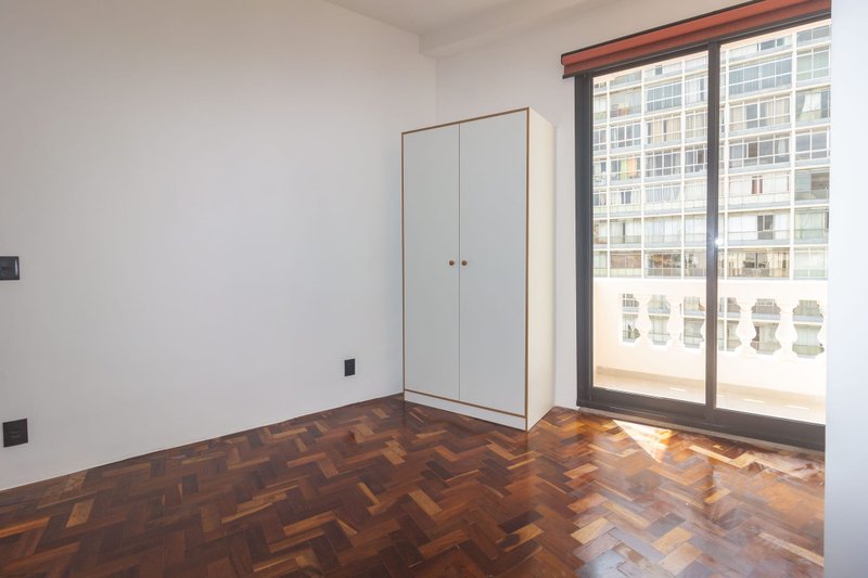 Studio Metrô Santa Cecília 32m² sem depósito e ACEITA PET Rua Ana Cintra São Paulo - 