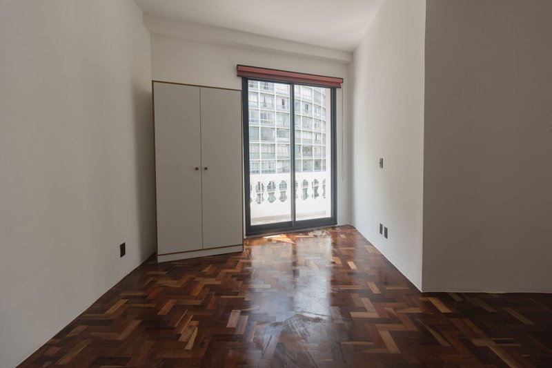 Studio Metrô Santa Cecília 32m² sem depósito e ACEITA PET Rua Ana Cintra São Paulo - 