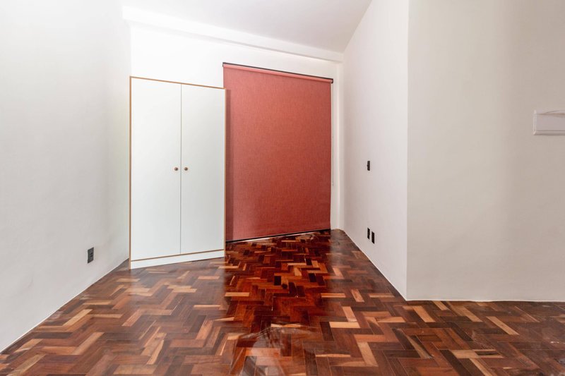 Studio Metrô Santa Cecília 32m² sem depósito e ACEITA PET Rua Ana Cintra São Paulo - 