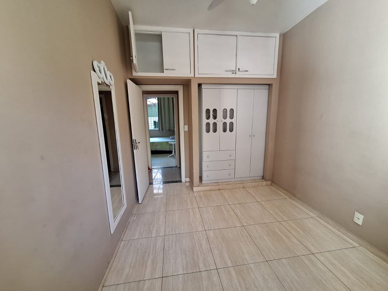APARTAMENTO AMPLO 3 QUARTOS TERRAÇO DEPENDÊNCIA GARAGEM ELEVADOR PORTARIA NA BARRA! Rua Lord Cochrane Salvador - 
