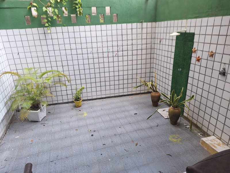 APARTAMENTO AMPLO 3 QUARTOS TERRAÇO DEPENDÊNCIA GARAGEM ELEVADOR PORTARIA NA BARRA! Rua Lord Cochrane Salvador - 
