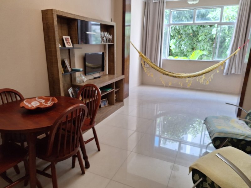 APARTAMENTO AMPLO 3 QUARTOS TERRAÇO DEPENDÊNCIA GARAGEM ELEVADOR PORTARIA NA BARRA! Rua Lord Cochrane Salvador - 