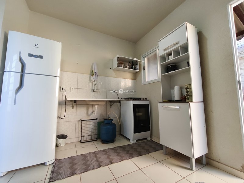 Casa com 2 dormitórios e quintal grande no São Rogério  Avaré - 