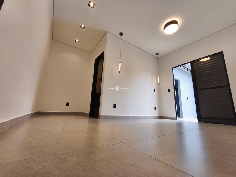 Casa com 3 dormitórios, área gourmet e piscina no Jardim Dona Laura  Avaré - 