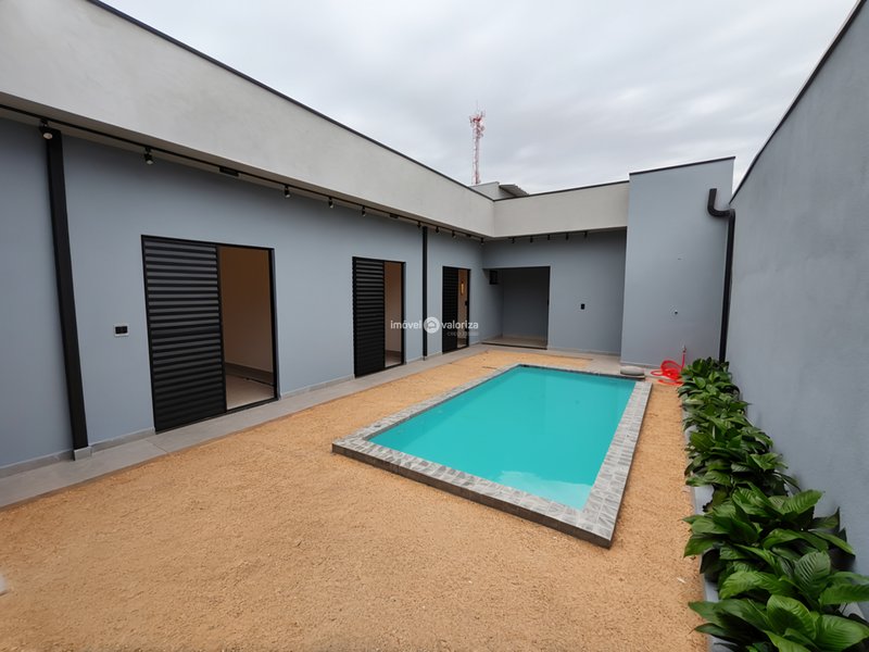 Casa com 3 dormitórios, área gourmet e piscina no Jardim Dona Laura  Avaré - 