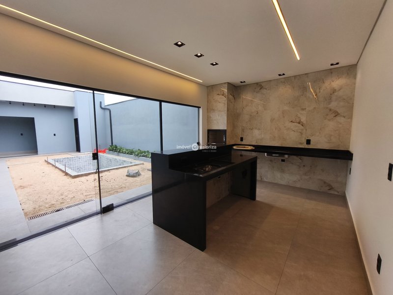 Casa com 3 dormitórios, área gourmet e piscina no Jardim Dona Laura  Avaré - 