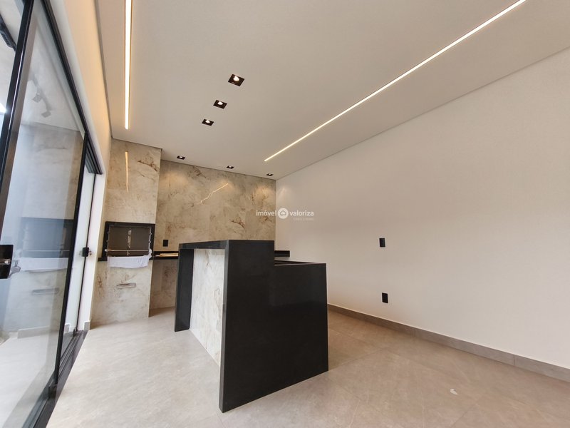 Casa com 3 dormitórios, área gourmet e piscina no Jardim Dona Laura  Avaré - 