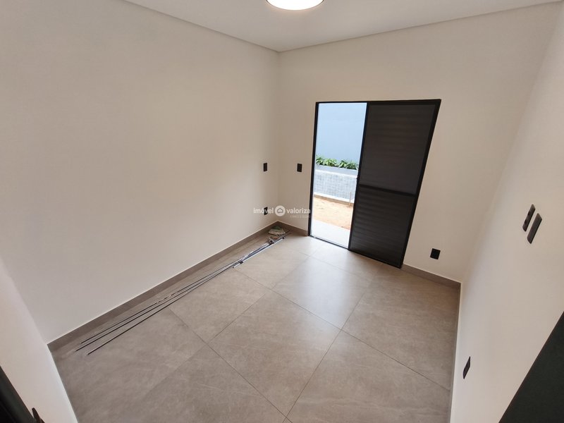 Casa com 3 dormitórios, área gourmet e piscina no Jardim Dona Laura  Avaré - 