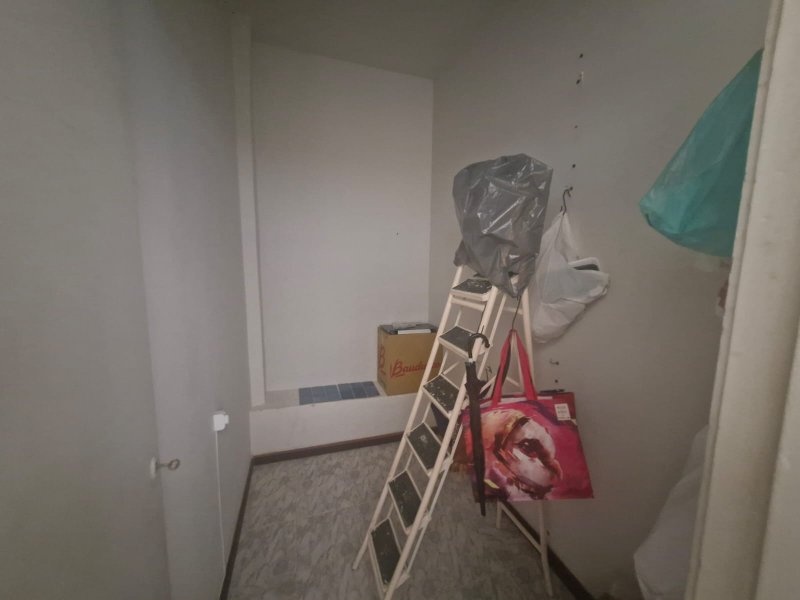 APARTAMENTO 3 QUARTOS DEPENDÊNCIA GARAGEM ELEVADOR E PORTARIA 24 H À VENDA NA BARRA! Rua Cesar Zama Salvador - 