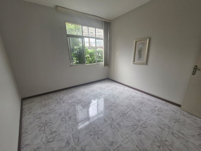 APARTAMENTO 3 QUARTOS DEPENDÊNCIA GARAGEM ELEVADOR E PORTARIA 24 H À VENDA NA BARRA! Rua Cesar Zama Salvador - 