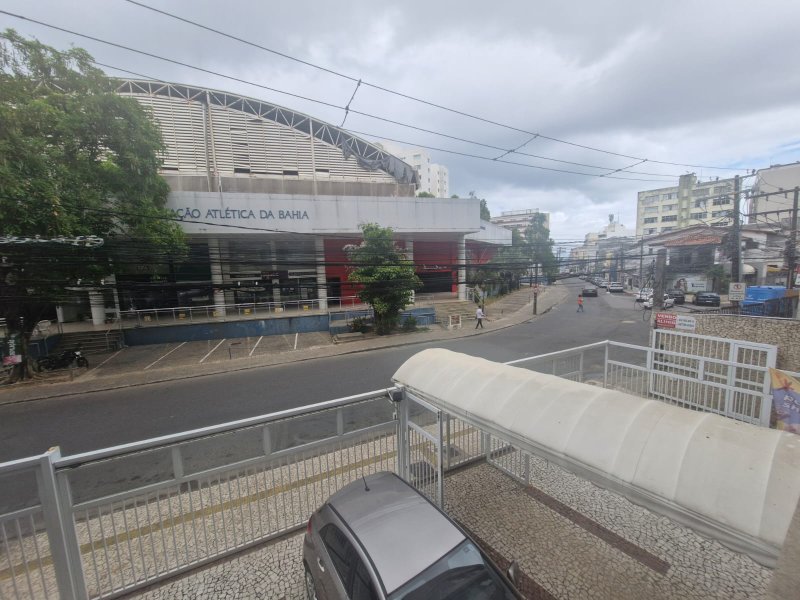 APARTAMENTO 3 QUARTOS DEPENDÊNCIA GARAGEM ELEVADOR E PORTARIA 24 H À VENDA NA BARRA! Rua Cesar Zama Salvador - 