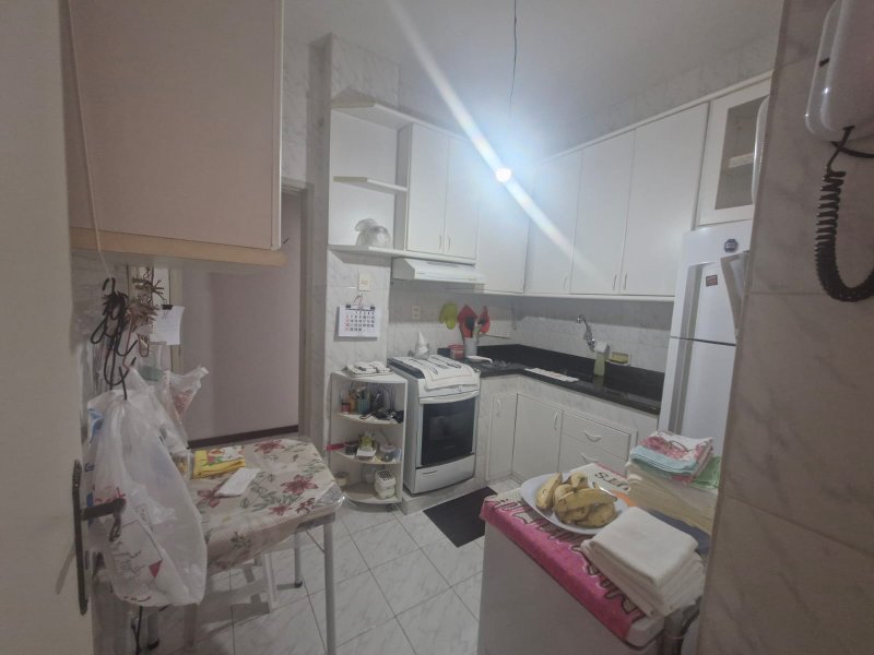 APARTAMENTO 3 QUARTOS DEPENDÊNCIA GARAGEM ELEVADOR E PORTARIA 24 H À VENDA NA BARRA! Rua Cesar Zama Salvador - 