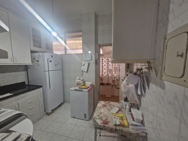 APARTAMENTO 3 QUARTOS DEPENDÊNCIA GARAGEM ELEVADOR E PORTARIA 24 H À VENDA NA BARRA! Rua Cesar Zama Salvador - 