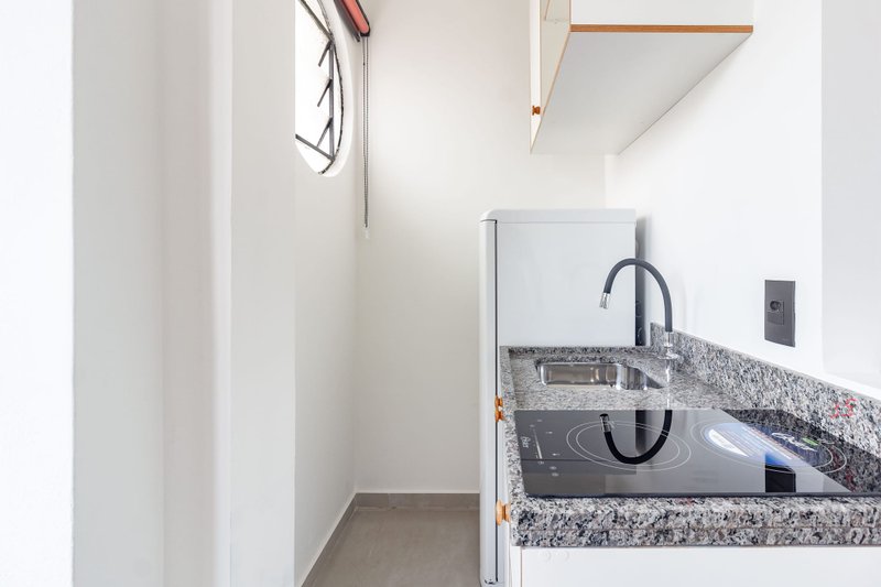 Studio Metrô Santa Cecília 24m² - Aceita PET - sem depósito caução ou fiador Rua Ana Cintra São Paulo - 