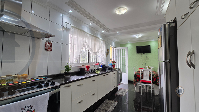 SOBRADO À VENDA COM 380 m² | 3 QUARTOS (1 SUÍTE) | 4 VAGAS | TREMEMBÉ/SÃO PAULO-SP!  São Paulo - 