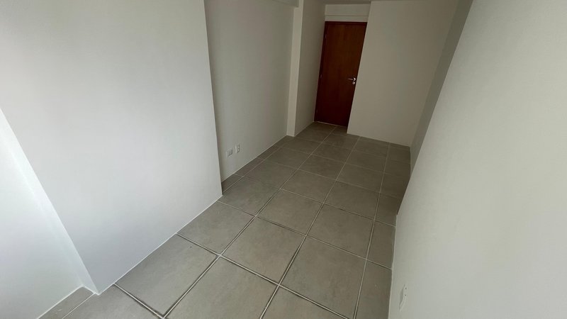 2 quartos (1 suite). 44m2. Andar intermediário. Nascente. 1 garagem rotativa Rua Professor Júlio Ferreira de Melo Recife - 