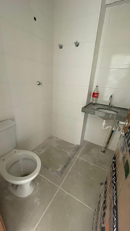 2 quartos (1 suite). 44m2. Andar intermediário. Nascente. 1 garagem rotativa Rua Professor Júlio Ferreira de Melo Recife - 