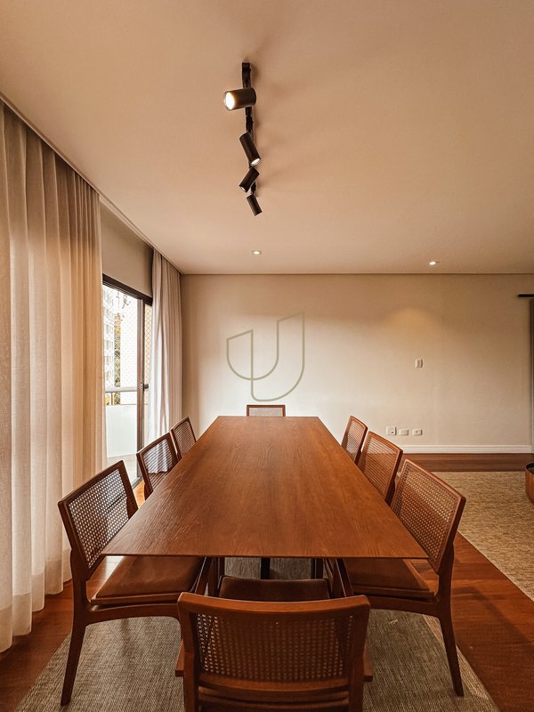 Apartamento de 173 m² e 2 Suítes no Condomínio London Palace Avenida São João São José dos Campos - 