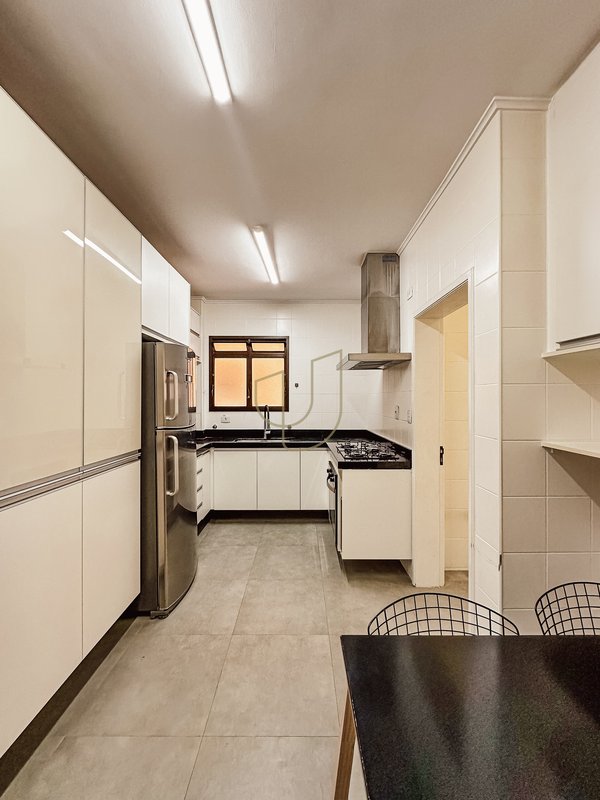 Apartamento de 173 m² e 2 Suítes no Condomínio London Palace Avenida São João São José dos Campos - 